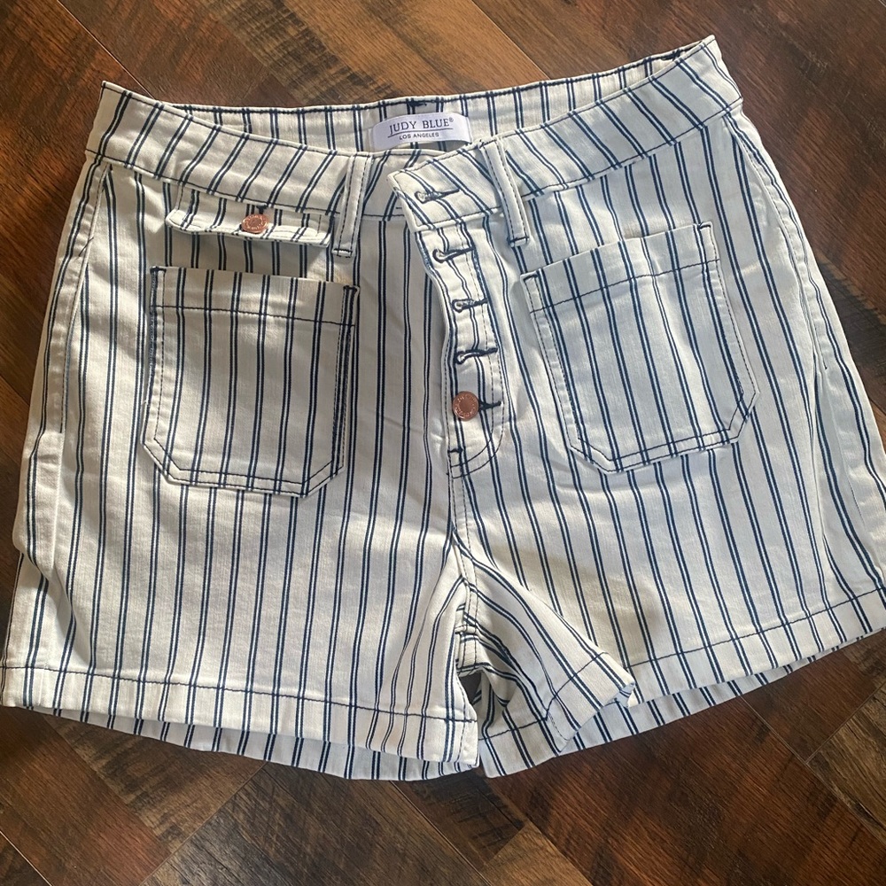 Judy Blue shorts. Size XLarge NWOT.